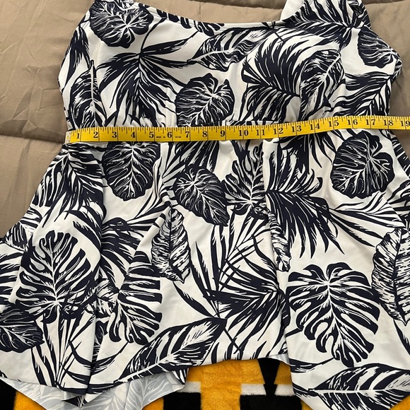 Kona Sol SwimTankini Top - Picture 8 of 11